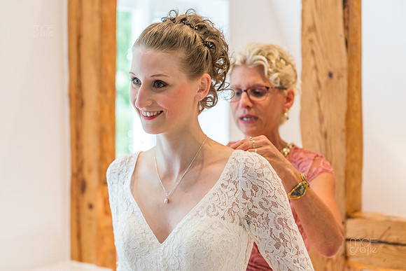 084-natalie-marcel-getting ready Braut-0071