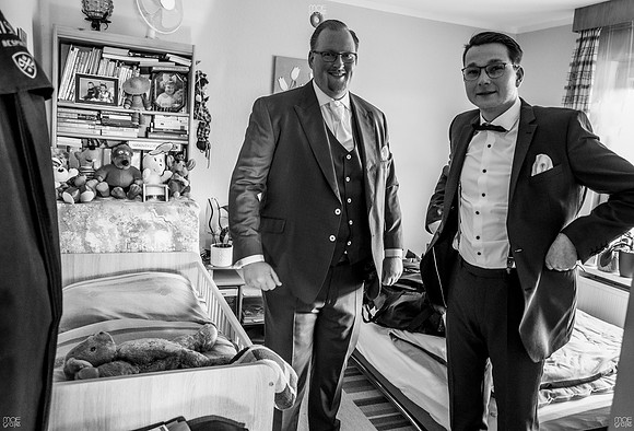 021-hochzeit-sandra-phillip-lwl-getting-ready-Phillip-0721