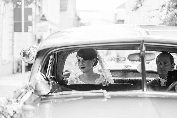 067-hochzeit-alex-chrischi-autofahrt-0100