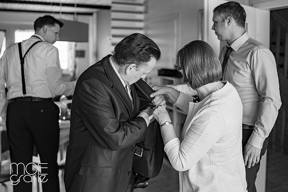 083-anne-andreas-Getting ready Andreas-055