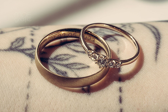 037-hochzeit-laura-michi-Ringe-0015