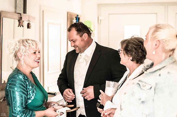 099-hochzeit-maibaum-getting ready0106