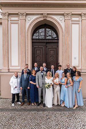 018-hochzeit-tamara-erik-Gruppenfoto-Standesamt-0609