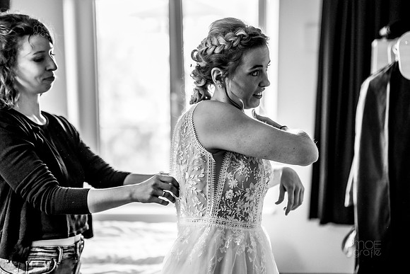 081-claudia-soeren-getting ready Braut-0091