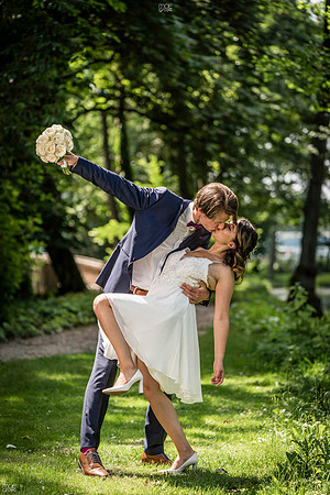 061-hochzeit-marie-julian-set-1-wild-rasen-381