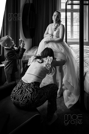 051-claudia-robin-getting ready Braut-0307